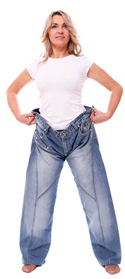 retrato-de-mulher-envelhecida-feliz-vestindo-jeans-grandes pós-operada